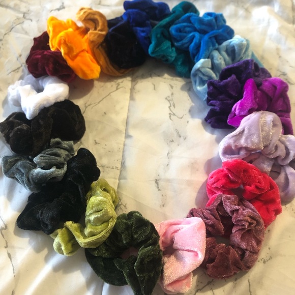 HAIR SCRUNCHIES - Picture 3 of 7
